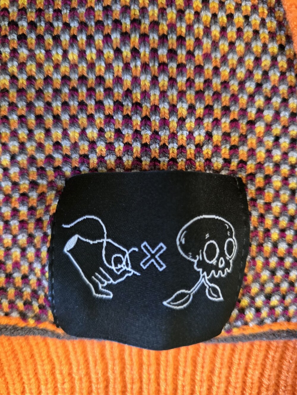 Steady Hands Chainsaw Man Fox Devil Gray/Orange Knit Cardigan Size Mens S/M - Picture 4 of 6